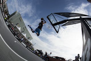 Subaru dunk contest at the Tokyo Masters 20-21 July 2013