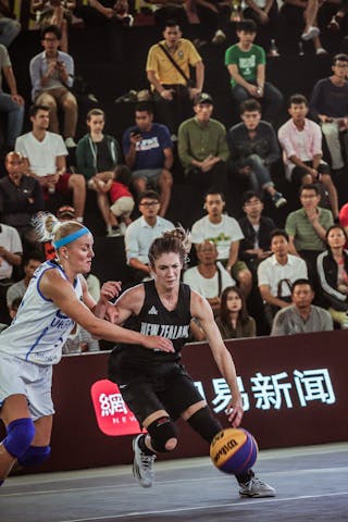 5 Ievgeniia Spitkovska (UKR) - 5 Georgia Agnew (NZL) - Ukraine v New Zealand, 2016 FIBA 3x3 World Championships - Women, Pool, 12 October 2016