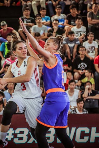 6 Sonja Kuijt (NED) - 3 Karina Różyńska (POL) - Poland v Netherlands, 2016 FIBA 3x3 World Championships - Women, Pool, 14 October 2016