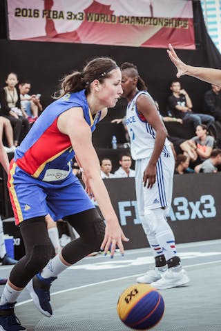 3 Perrine Le Leuch (FRA) - 1 Marta Fodor (ROU) - France v Romania, 2016 FIBA 3x3 World Championships - Women, Pool, 12 October 2016