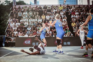 5 Ievgeniia Spitkovska (UKR) - 23 Ganna Zarytska (UKR) - France v Ukraine, 2016 FIBA 3x3 World Championships - Women, Last 8, 15 October 2016