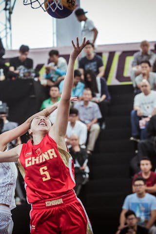4 Johaana Bates (COK) - 5 Feng Yingying (CHN) - Cook Islands v China, 2016 FIBA 3x3 World Championships - Women, Pool, 12 October 2016