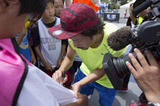 Signing autographs at the Tokyo Masters 20-21 July 2013