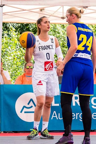 24 Ancuţa Stoenescu (ROU) - 0 Lisa Berkani (FRA)