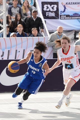 4 Lucia Alonso (ESP) - 9 Diene Diane (FRA) - Spain v France, 2016 FIBA 3x3 U18 World Championships - Women, Semi final, 5 June 2016