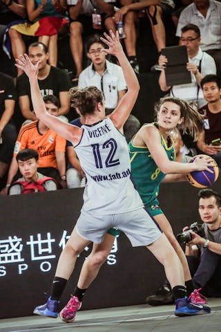 8 Isabella Brancatisano (AUS) - 12 Patricia Vicente (AND) - Andorra v Australia, 2016 FIBA 3x3 World Championships - Women, Pool, 11 October 2016
