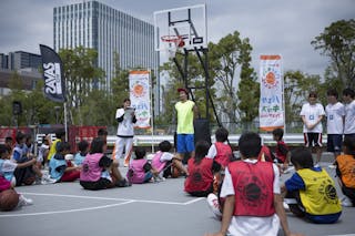 Speaking to childrens at the Tokyo Masters 20-21 July 2013