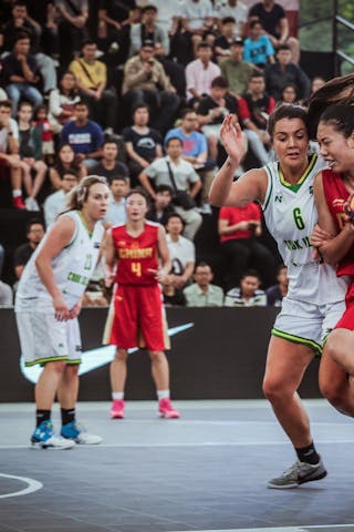9 Terai Sadler (COK) - 6 Meng Jie 梦洁 Li (CHN) - Cook Islands v China, 2016 FIBA 3x3 World Championships - Women, Pool, 12 October 2016