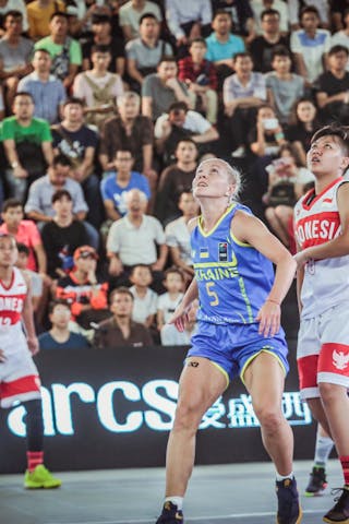8 Nathasa Debby Christaline (INA) - 5 Ievgeniia Spitkovska (UKR) - Indonesia v Ukraine, 2016 FIBA 3x3 World Championships - Women, Pool, 14 October 2016