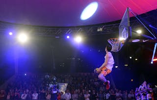Dunk contest, player dunking, FIBA 3x3 World Tour Lausanne 2014, Day 1, 29. August.